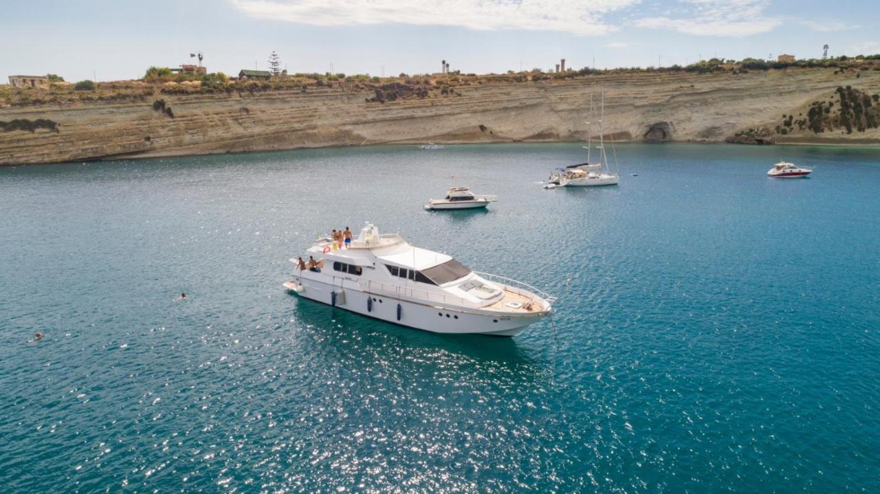 Hotel Sea Baroniv "Bedsonboat" à Il-Il-Birgu Extérieur photo