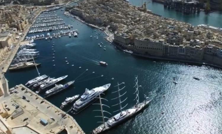 Hotel Sea Baroniv "Bedsonboat" à Il-Il-Birgu Extérieur photo